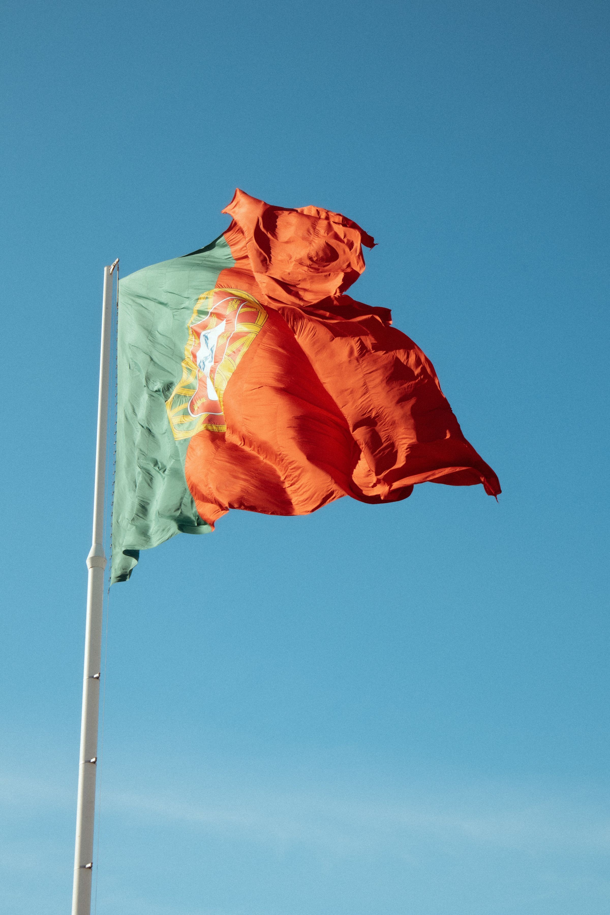 Bandeira de Portugal ao vento